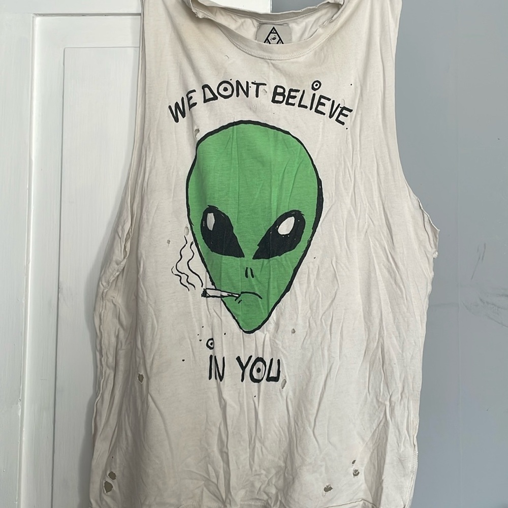 UNIF Alien muscle tee. Size small